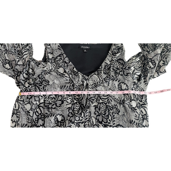 🛍️ Roz & Ali Black White Floral Blouse Cut Out Sleeves Womens Size XL - Picture 8 of 10